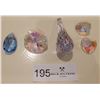 Image 1 : An Shinning Assortment Of Crystal Ornaments (Multi-Colored)