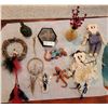 Image 1 : An Assortment Of Charming Ornaments And Wall Decor