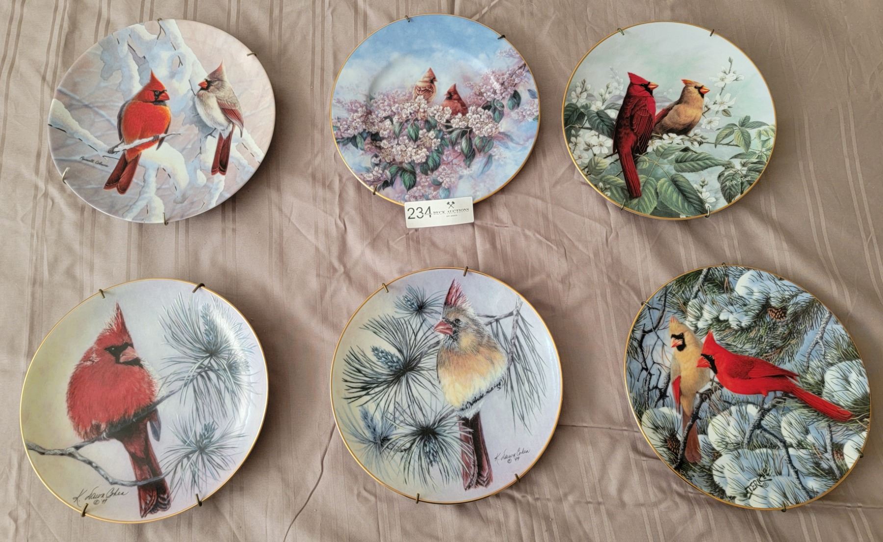 6 Splendid Decorative Cardinal-Themed Plates - Beck Auctions Inc.