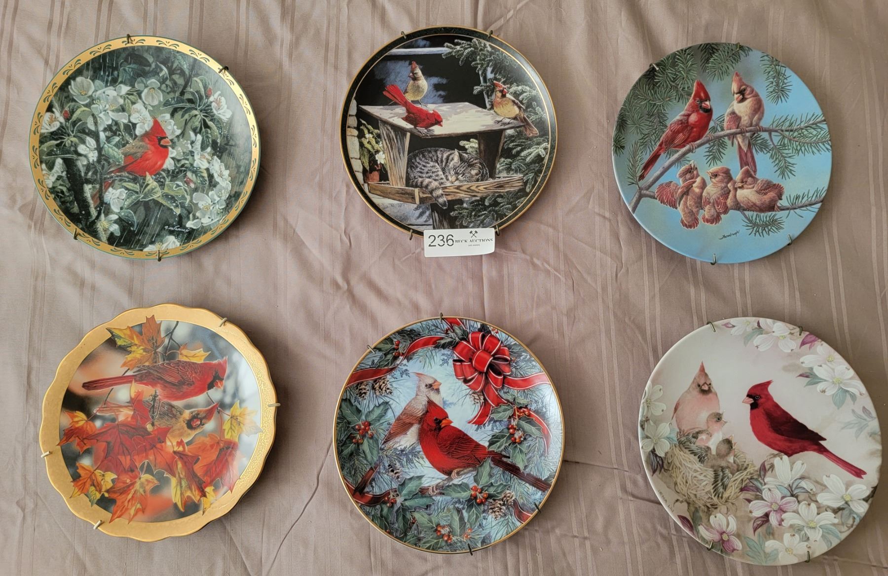 6 Wonderful Cardinal-Themed Decorative Plates - Beck Auctions Inc.