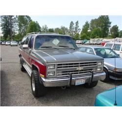86 CHEVROLET SILVERADO SUBURBAN 4X4 4DR EXMT.                         