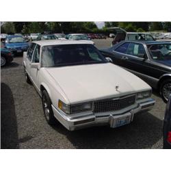 90 CADILLAC DEVILLE SEDAN 4DR EXMT.                                   