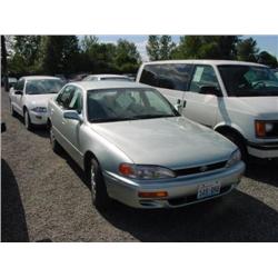*96 TOYOTA CAMRY 4DR REBLT TITLE 52,394 ACTUAL                        