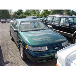 93 FORD TAURUS SHO 4DR EXMT.                                          