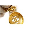 Image 5 : Chanel Gold Metal Vintage CC Round Pendant Necklace