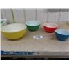 Image 1 : 4 Color Pyrex Nesting Mixig Bowls