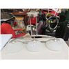 Image 1 : 3 Ceiling Mount Light Fixtures