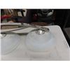 Image 2 : 3 Ceiling Mount Light Fixtures