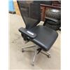 Image 2 : Adjustable Swivel Office Chair