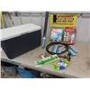 Image 1 : Coleman Cooler, Hummingbird Feeder, 4 Pencil Torches, 