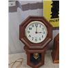 Image 2 : Spartus Regulator Clock, Mantle Clock, Swag Lamp