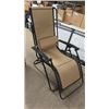 Image 2 : 2 Folding Lawn Chairs