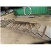Image 2 : 11 Step Wooden Stairs, Set of 5 Step Metal Stair Risers, Railing