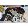 Image 1 : AFX Race Set - Track, Controls, Power Packs, 6 Cars, Risers