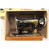 Image 2 : Singer Sewing Machine Circa 1910 Serial # G3421444