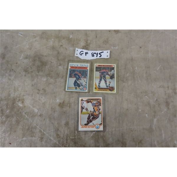 3 Wayne Gretzky Cards ; 1982 in Action, 1986/87 