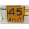 Image 1 : Metal Traffic Sign 45 kms 24'' x 24'' 