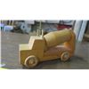 Image 3 : vintage wooden cement truck