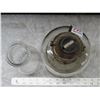 Image 4 : Vintage glass coal oil lamp with chimney
