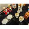 Image 3 : 10 sets of vintage S&P Salt and Pepper Shakers