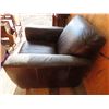 Image 2 : Jaymar leather chair 39"x 38"x 36" (Black)