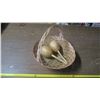 Image 1 : basket with vintage maracas