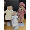 Image 3 : 5 Porcelain dolls (Smaller size) + 1 doll holder + 2 Jewelry items