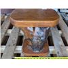 Image 4 : Decorative wood stand/foot rest
