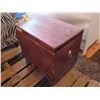 Image 2 : Wooden Storage furniture piece/seat 20"x 14.25"x 20"