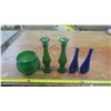 Image 1 : green glass bowl and bottles, and 2 blue glass bottles