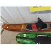 Image 4 : 3 Sets of Water Skis ; Athans Trick Set, Sea Glider, Aqua Rite