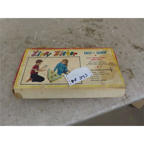 Zippy Zither 16 String Instrument with Original Box