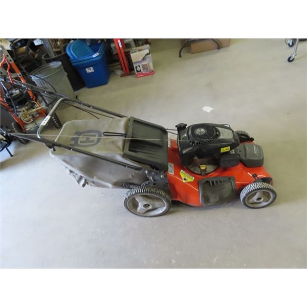 Husqvarna 7021KF Self Propelled Lawn Mower with Bagger - Working