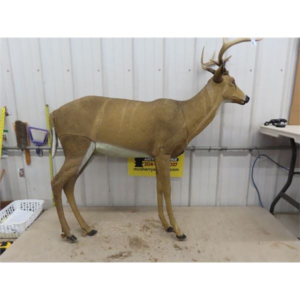 Buck Stand Up Decoy 52" x 52" 