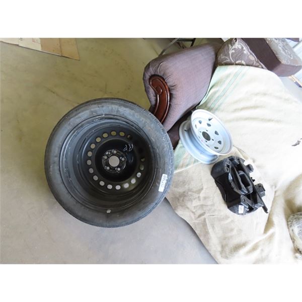 235 / 50 R / 1897V with Rim + 4 Bolt 13" Rim & Trailer Jack -