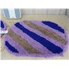 Image 3 : Metro Bathroom Scale + 2 Purple Bath Mats 