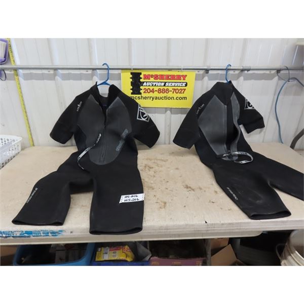 2 Body Glove Wet Suits ; Sz Lg + XXL