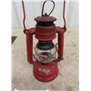 Image 2 : Feurhand Superbaby #175 K1491/ 1 Small Red Lantern - 