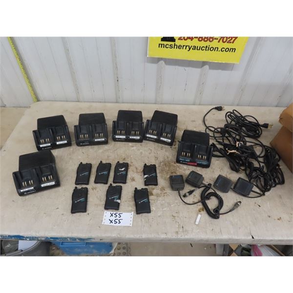 Motorola Visar Walkie Talkies - No Batteries - 7 Total