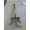 Image 1 : Antique 14 Tine Hay Rake - Would Be Amazing Hot 