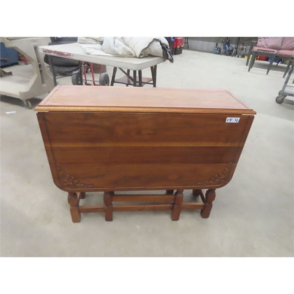 Gate Leg Table - Extended Size 30  x 37  x 46  