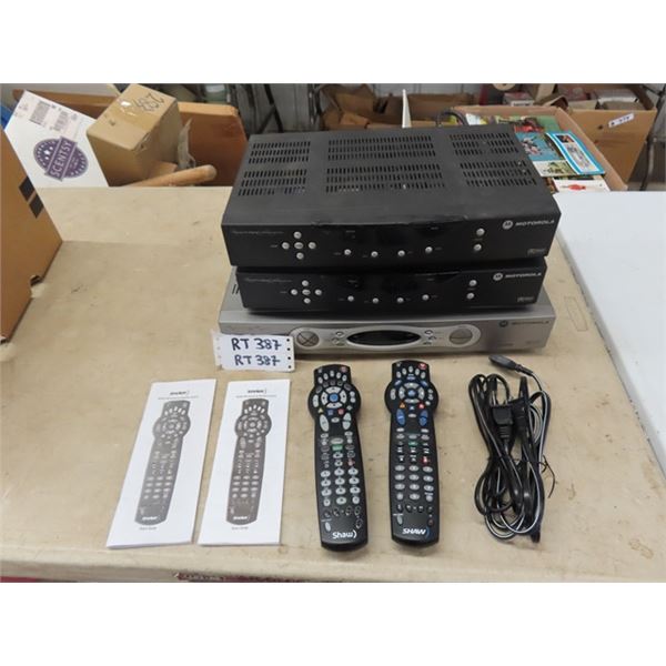 3 Motorola DVR Machines with 2 Remotes + Cables