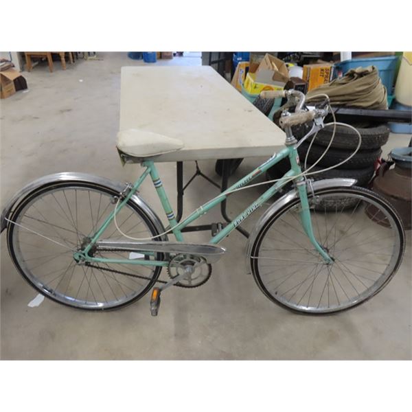 Village Road King 3 Speed Ladies Bike 26   