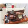 Image 5 : Piedmont Portable Electric Sewing Machine