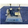Image 3 : Vintage Tin Little Betty Toy Sewing Machine 