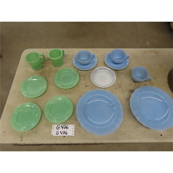 Assorted Colored Pyrex + Fire King ; 2 Green 