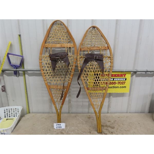 Pair of Snow Shoes 14  x 40  