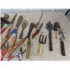 Image 4 : Assorted Garden Hand Tools ; Cutters, Claws, 