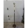 Image 1 : Vintage Brass Bass Pole Lamp - No Shade 61" Tall