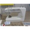 Image 2 : Kenmore Portable Electric Sewing Machine with 